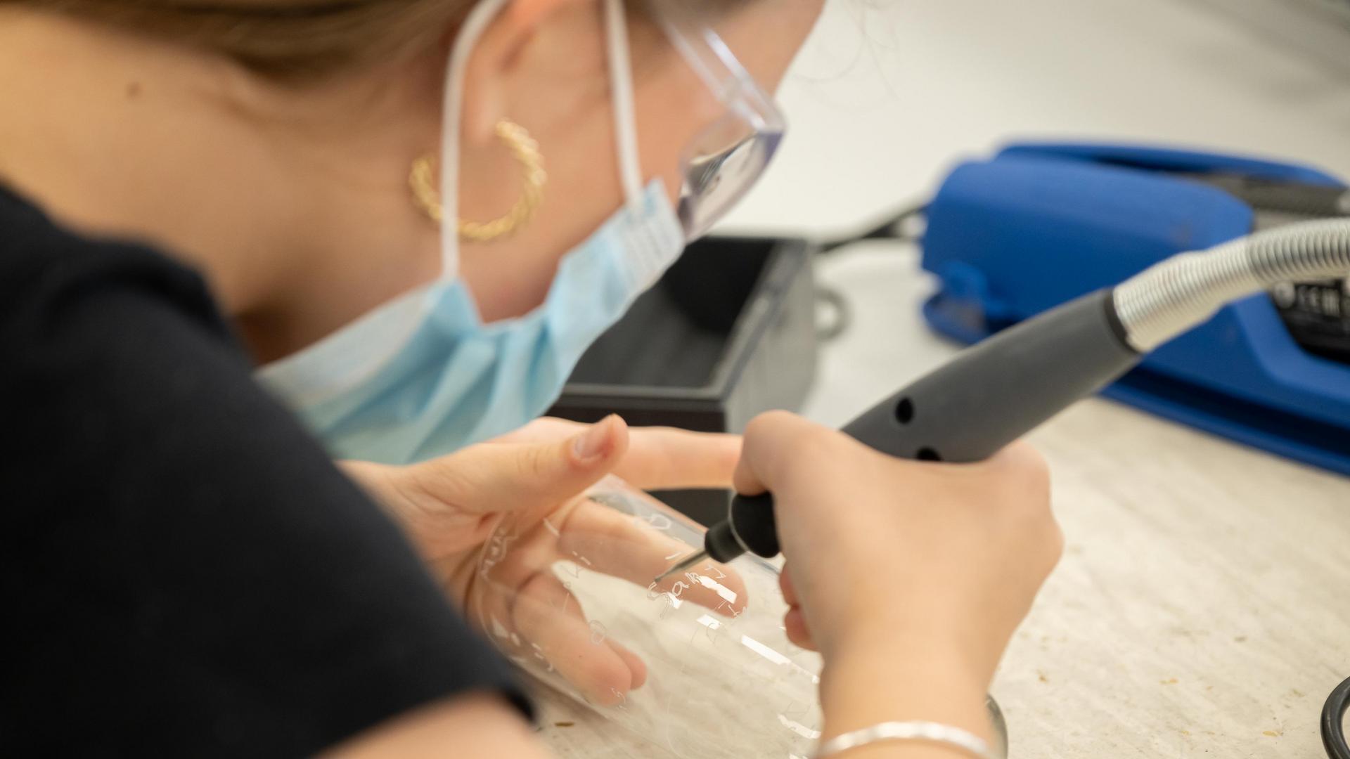 Wo ein Wille ist, ist ein Weg - auch beim Gravieren von Glas.