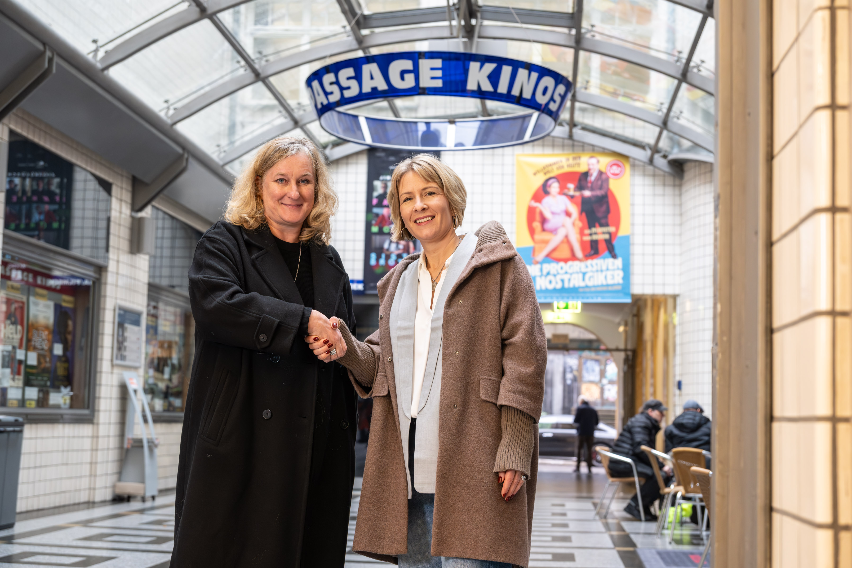 Leipziger Crowd + DOK: Ola Staszel und Marleen Minker