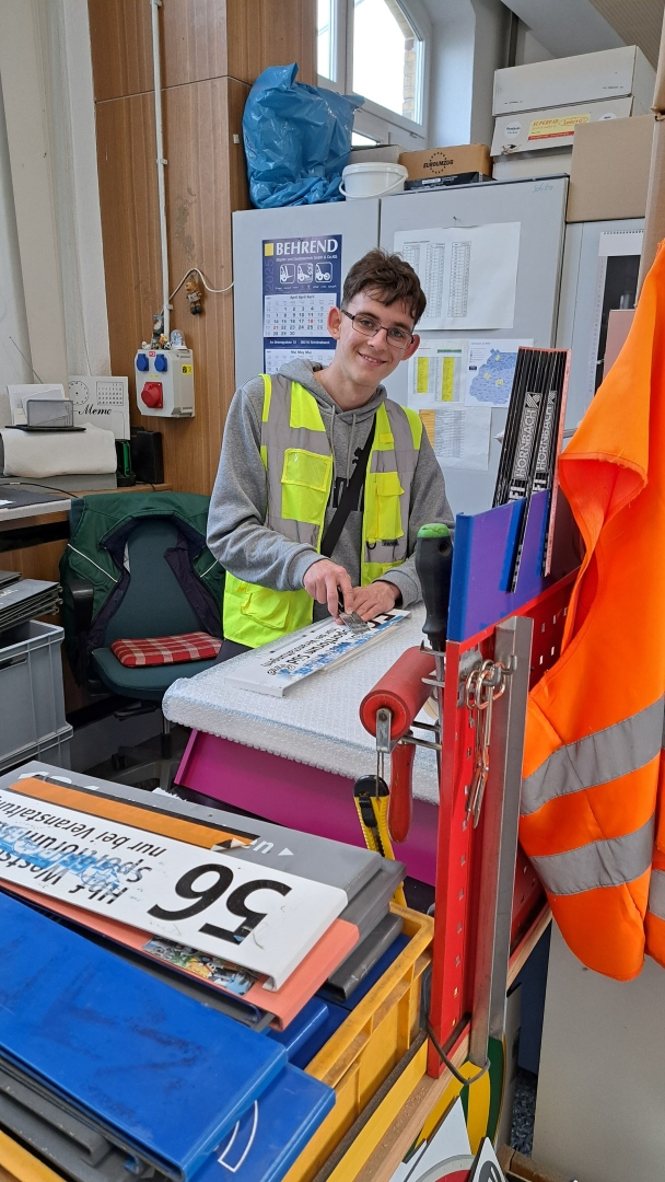 Haltestellennamen kennt Lukas alle aus dem FF