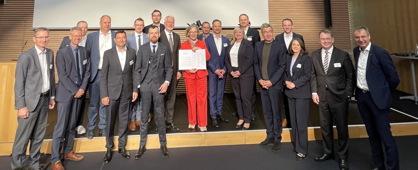 LVB unterzeichnen Absichtserklärung zum autonomen Fahren 