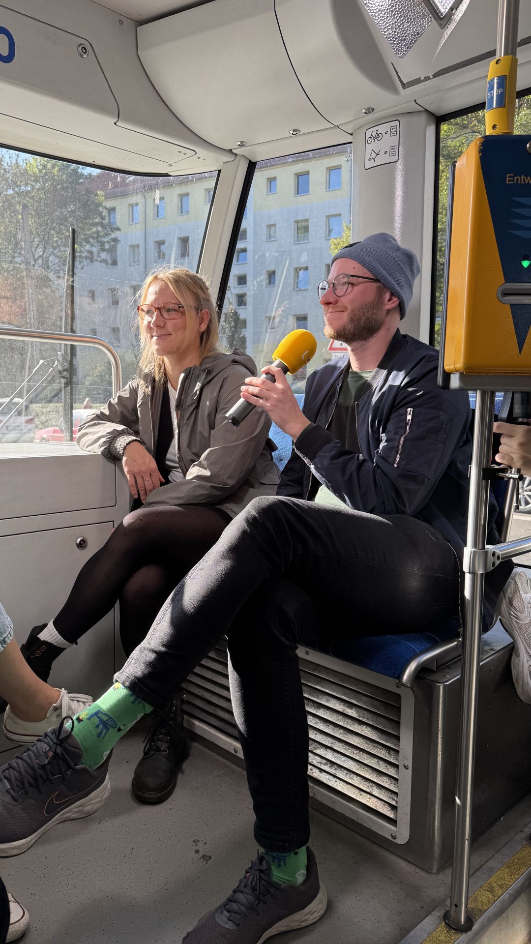 Botschaft der Nacht im Leipziger Bus- und Bahngeflüster