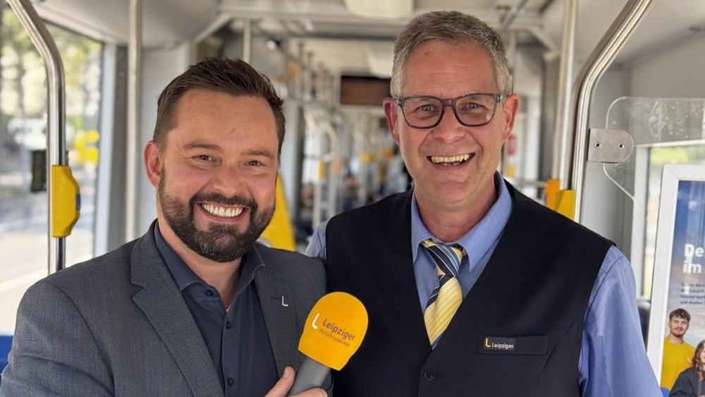 Moderator Marc Backhaus und Tram-Weltmeister Thomas Langkopf in der Straßenbahn