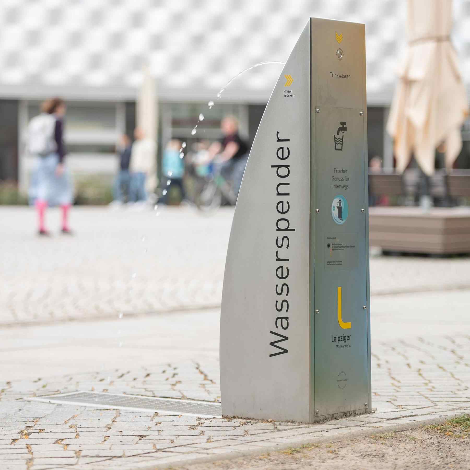 Trinkwasserbrunnen am Richard-Wagner-Platz spült sich selbst