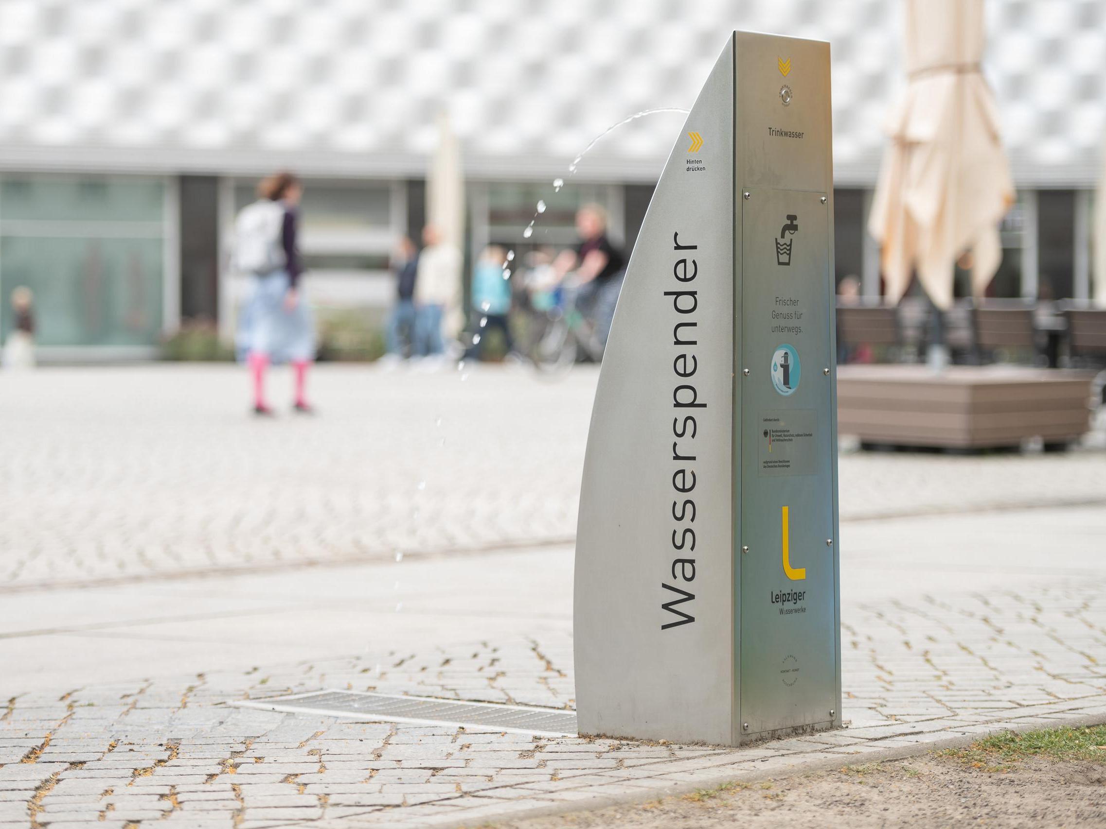 Trinkwasserbrunnen am Richard-Wagner-Platz spült sich selbst